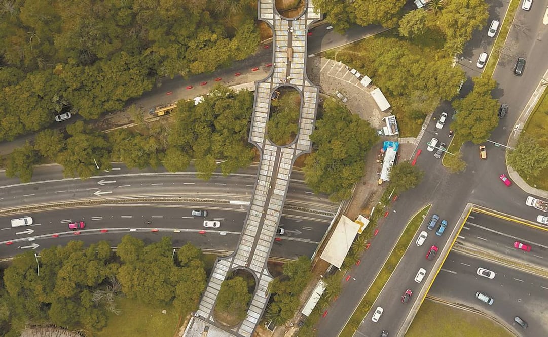 La Calzada Flotante va tarde y a sobreprecio