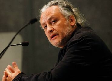 "La posición política del artista se filtra en su trabajo"