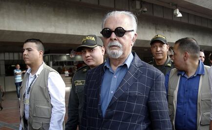 Desvelan escultura de Fernando Botero en "La Milla de Oro"