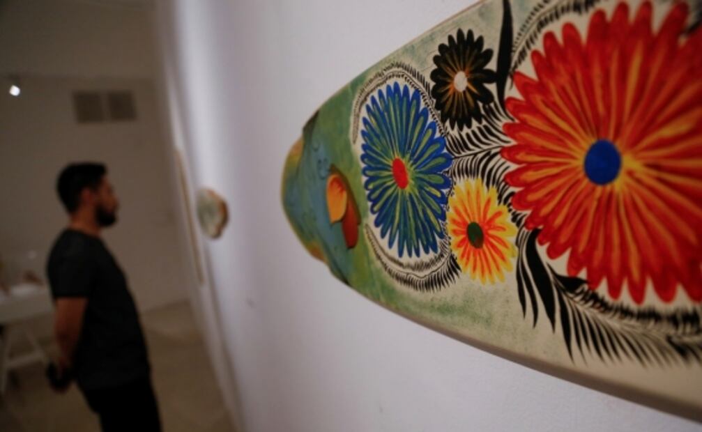 Artesanos mexicanos plasman técnicas ancestrales en tenis