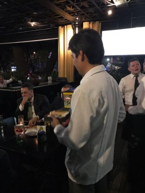 Pajaritos, ahora te leen la suerte… en las cantinas 