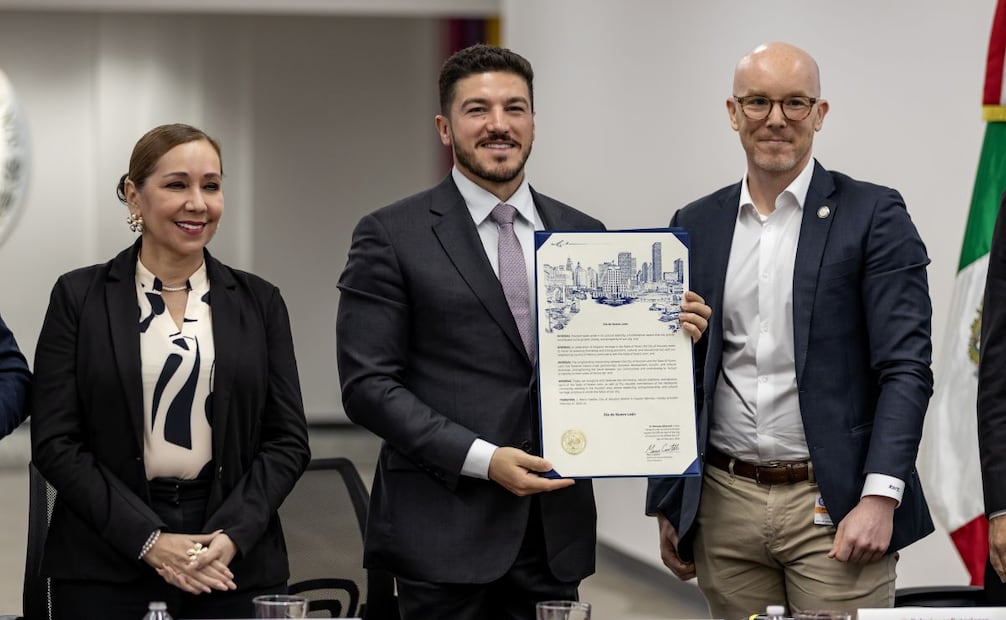 Samuel García realiza reunión en Houston, Texas; busca atraer inversión rumbo al Mundial 2026.
Foto: Especial.