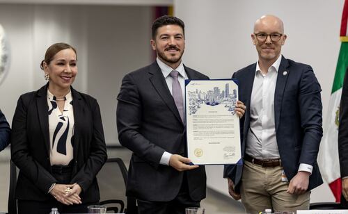 Samuel García realiza reunión en Houston, Texas; busca atraer inversión rumbo al Mundial 2026.
Foto: Especial.