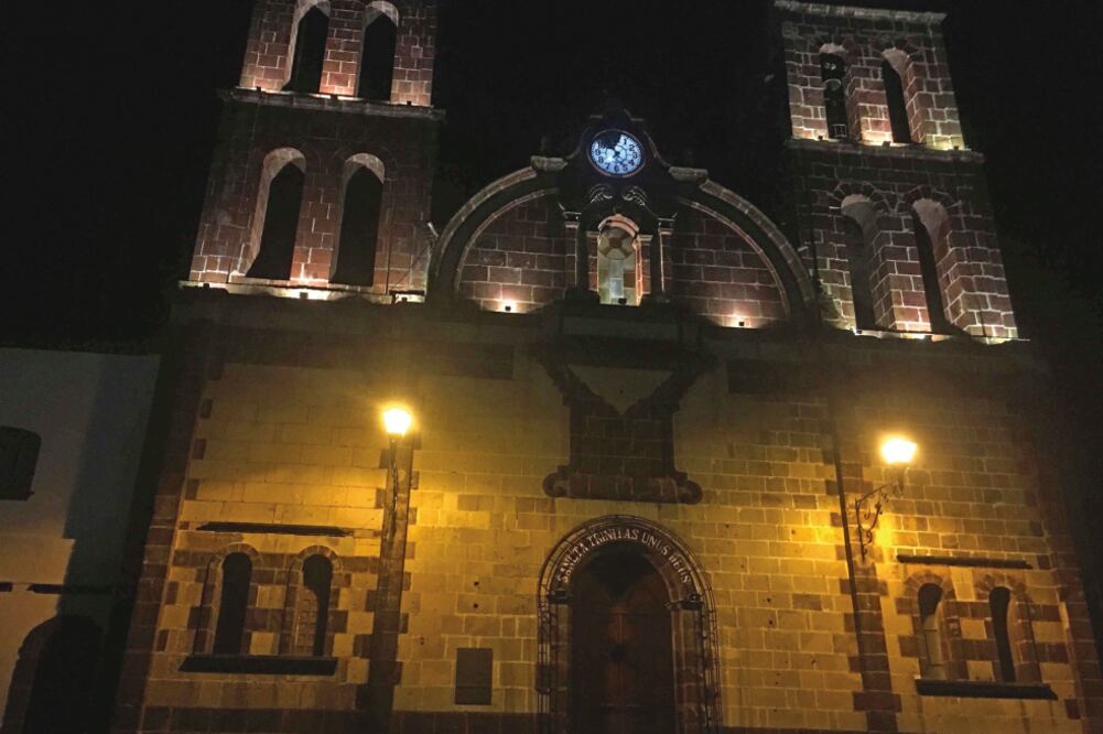 El cura José Alfredo López Guillén fue visto por última vez la noche del lunes 19 de septiembre, cuando acudió a un establecimiento donde solicitó que le enviaran alimentos para cuatro personas, informaron en la procuraduría estatal (CARLOS ARRIETA)