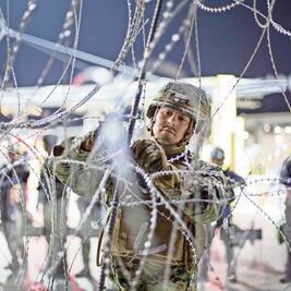 “Militares podrían proteger a los agentes fronterizos”