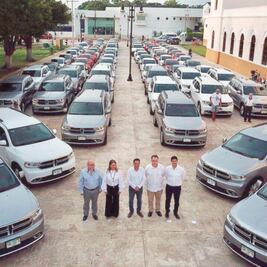 Devuelven 120 vehículos que gobierno de Yucatán tenía en renta