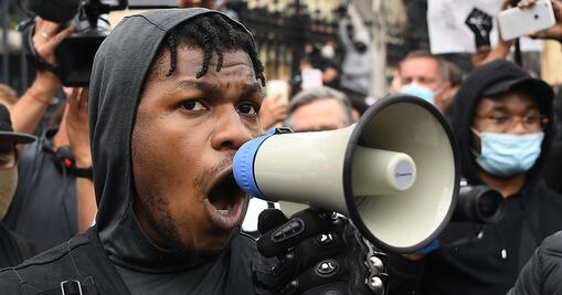 John Boyega participa en manifestación contra muerte de George Floyd