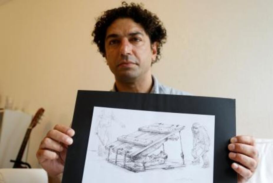 Las escenas de tortura que dibuja un artista exiliado