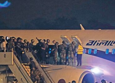 Frustran secuestro de vuelo en Bangladesh