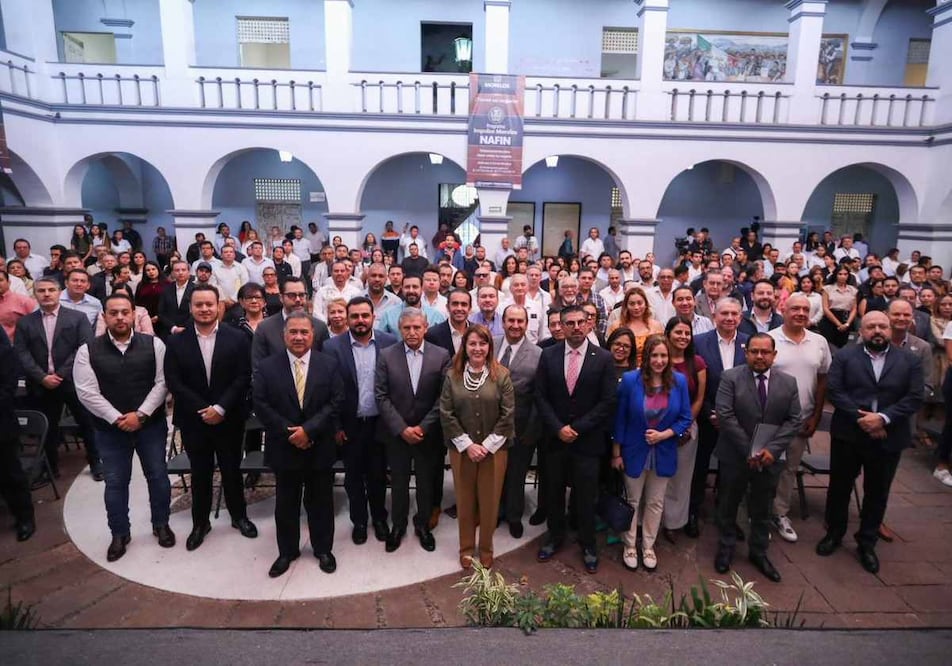 Gobernadora de Morelos, Margarita González Saravia, presenta el programa Impulso Morelos NAFIN. Foto: Especial