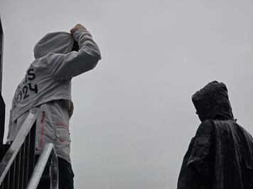 La lluvia se hace presente en París, a minutos de que inicie la ceremonia de inauguración de los Juegos Olímpicos