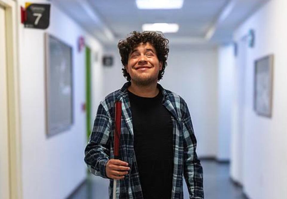 Alexis Arroyo, comediante conocido también como "Ojitos de huevo".
Foto: Diego Gasca, cortesía