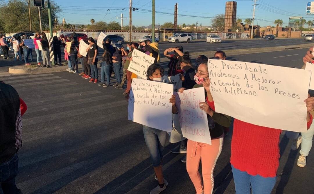Familiares protestan por los presos de Altiplano y Almoloya en Sonora. Foto: Especial