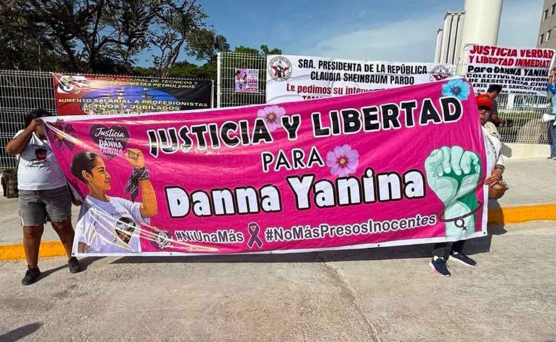 Durante la llegada de la presidenta Claudia Sheinbaum a la inauguración del ISSSTE Tampico, ciudadanos exigieron la libertad de Danna Yanina, presunta presa inocente en el feminicidio de Dafne Zapata. | Foto: Especial.