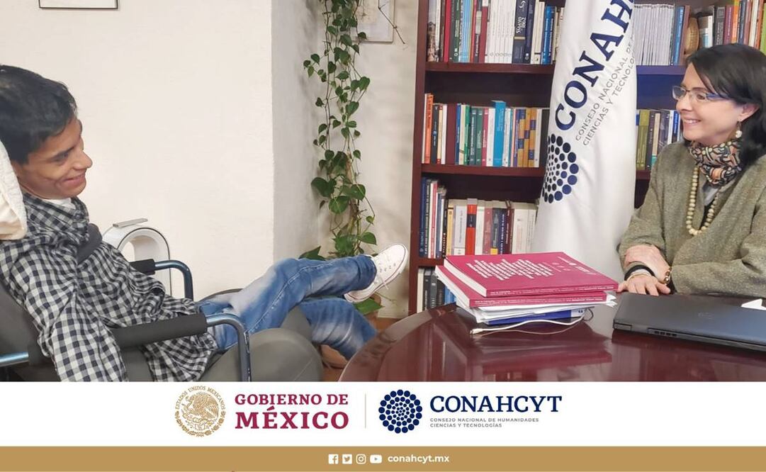 Diego Robles, activista con parálisis cerebral, se reúne con titular de Conacyt / Foto: Twitter