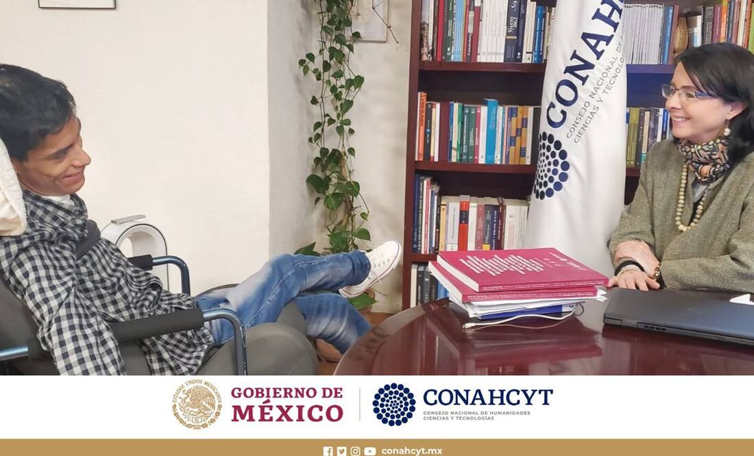 Diego Robles, activista con parálisis cerebral, se reúne con titular de Conacyt / Foto: Twitter