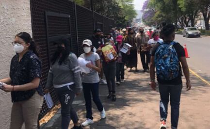Vacunación de rezagados provoca caos vial en Lomas Verdes