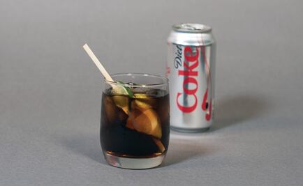 American Airlines elimina popotes de salas VIP