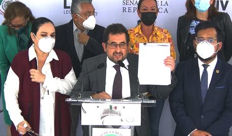 Acusa Morena a oposición de "aliarse con INE" para evitar que Congreso legisle revocación de mandato 