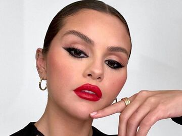 Selena Gomez publica selfie donde luce su pelo al natural y sin maquillaje