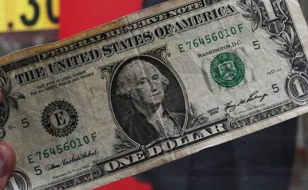Dólar hila nuevo cierre histórico; llega a $21.05