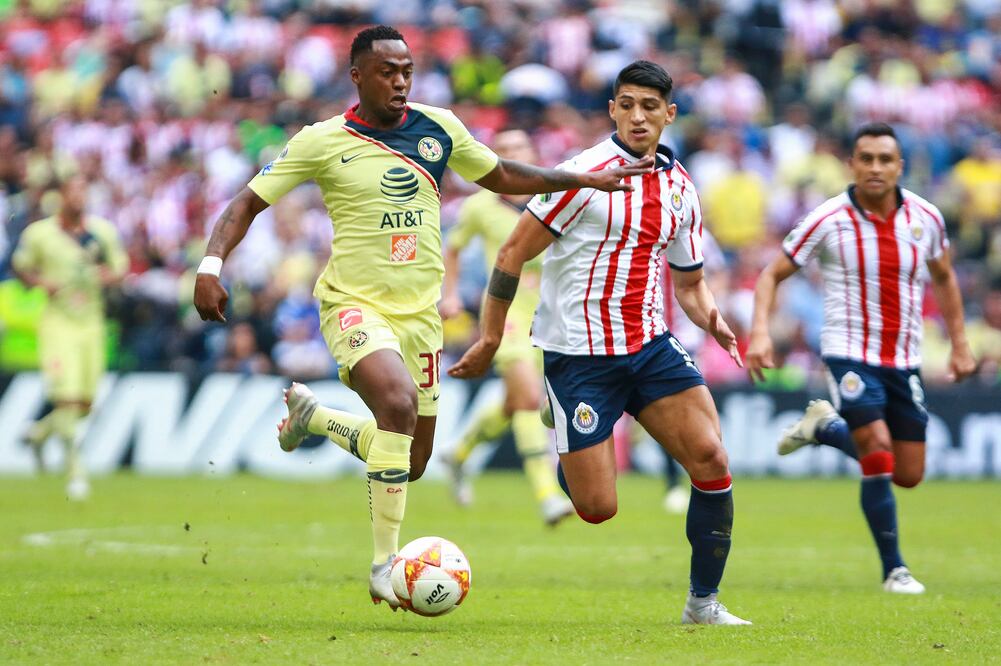 Renato Ibarra y Alan Pulido durante el partido de la jornada 11 del Apertura 2018 de la Liga MX. FOTO/IMAGO7