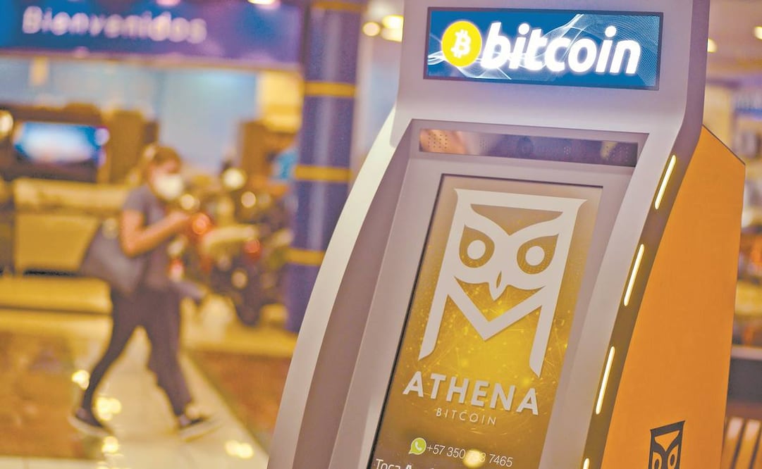 El Salvador, primer país que aceptó el bitcoin, fue aceptado como miembro del Gafilat. Foto: Archivo/ EL UNIVERSAL.