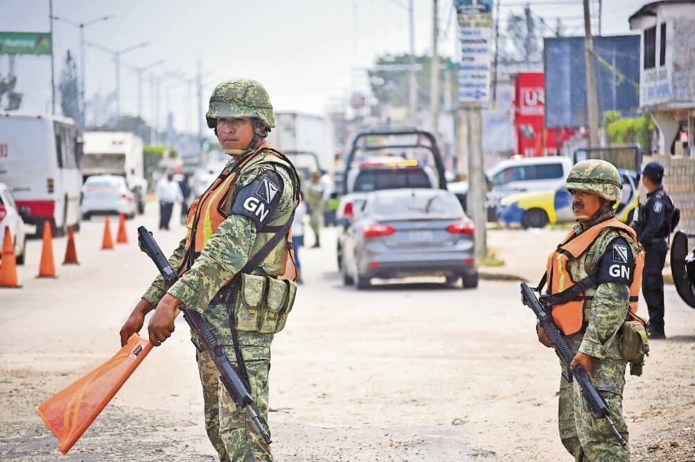 Operación. Luego del ataque en Minatitlán, el Presidente ordenó el despliegue de mil 400 elementos de seguridad y efectivos castrenses en la localidad. Foto: ARCHIVO EL UNIVERSAL