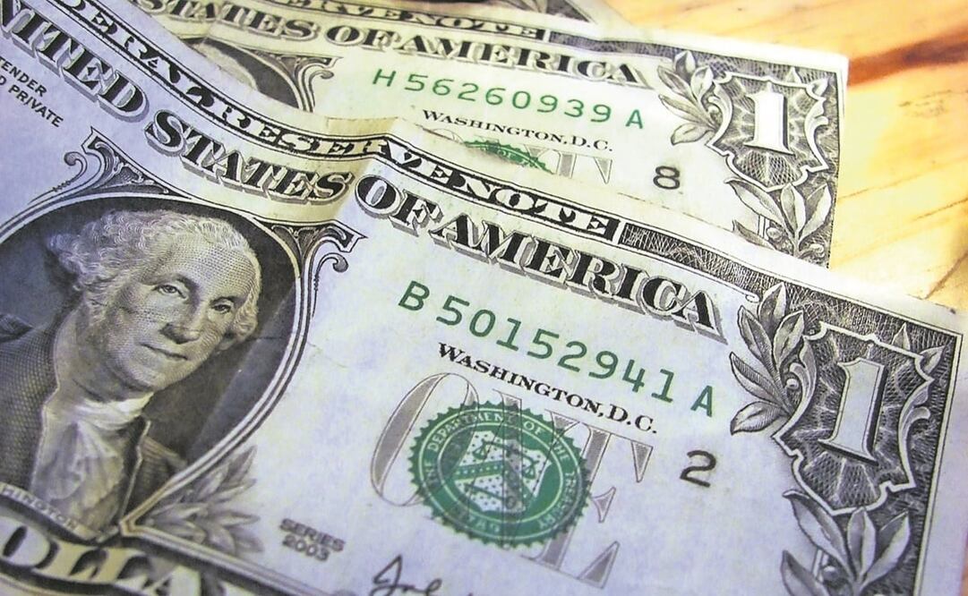 El peso es la tercera moneda emergente más fuerte ante el dólar. Foto: Archivo / EL UNIVERSAL