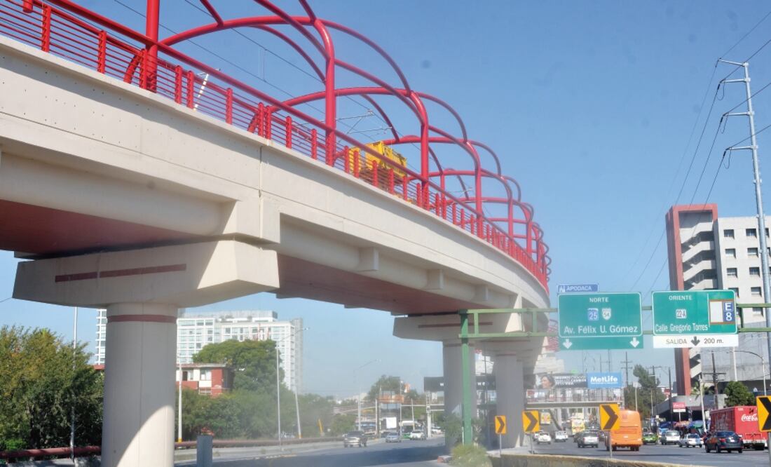 Actualmente la obra civil de la Línea 3 está terminada; sin embargo, su operación no puede continuar porque el gobierno estatal actual no cuenta con el ant ic i p o de 400 millones de pesos. (EMILIO VASQUEZ. EL UNIVERSAL)