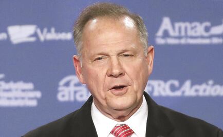 Candidato a senador en Alabama niega acoso