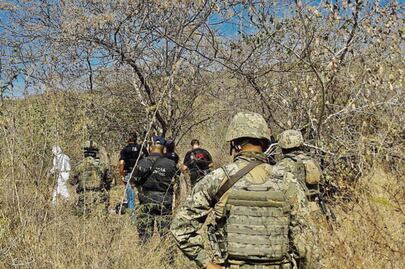 Hallan fosa clandestina en límites con Guerrero 