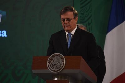Ebrard califica como “delincuentes” a policías de Tulum