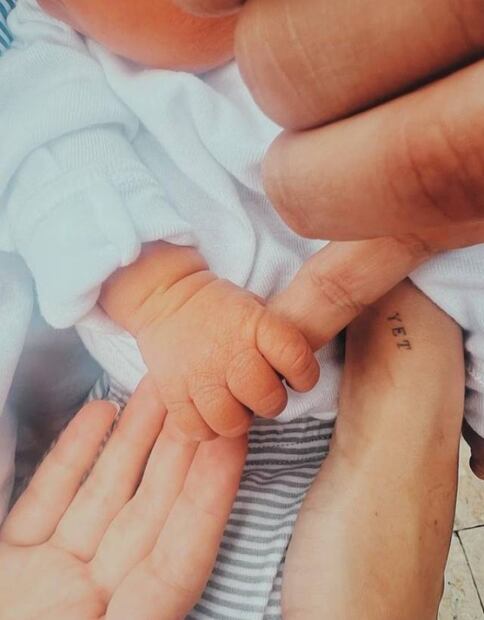 Mau Montaner y Sara Escobar se convierten en padres ¡Índigo tiene primito!