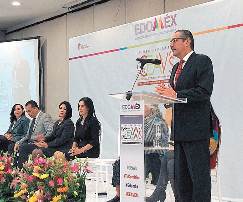 Reser vas. El fiscal Alejandro Gómez se negó a dar detalles acerca de los avances de la indagatoria y el móvil del asesinato del exedil de Valle de Chalco. ESPECIAL