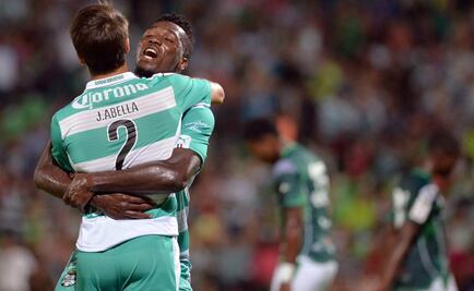 Santos golea en casa en inicio de Concachampions