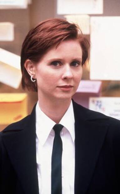 Looks con corbata para mujeres, lo más nuevo de la temporada