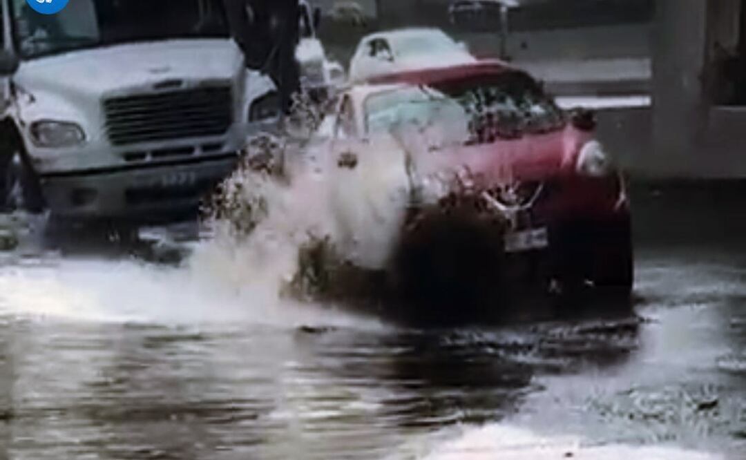 Riesgos viales por baches en Periférico Norte y vías clave del Edomex. Foto: Captura de pantalla