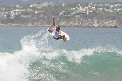 Hallan muerto a surfista en hotel de Zihuatanejo