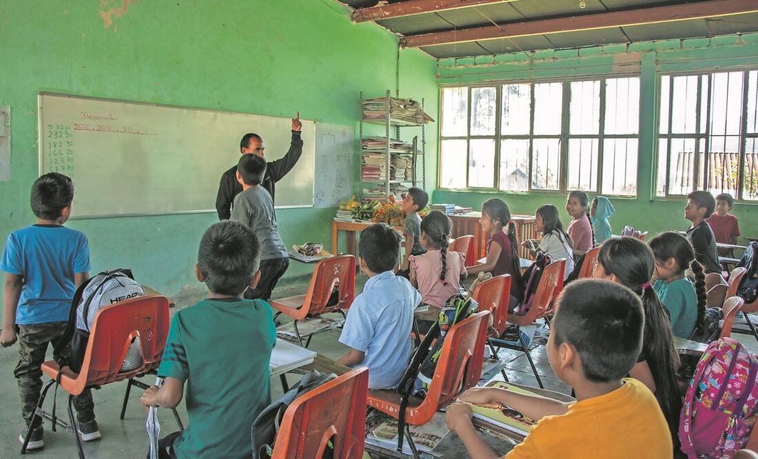 Escuelas bilingües de Oaxaca: en el abandono, a la intemperie y sin recursos federales suficientes