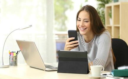 Mirar la pantalla del celular, ¿envejece?