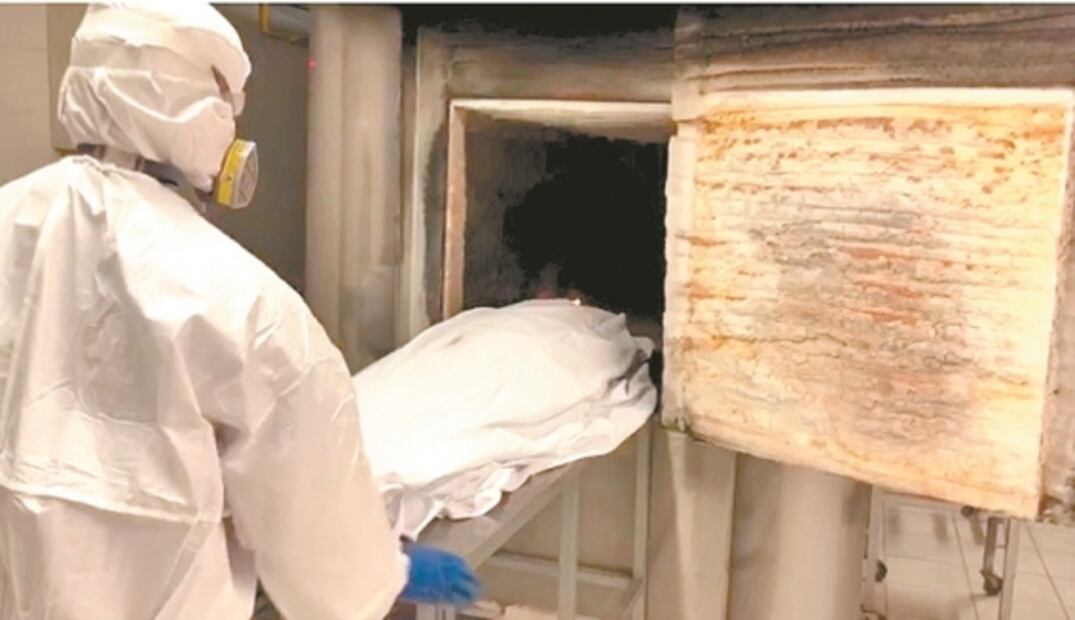 También crematorios y productores de ataúdes están saturados