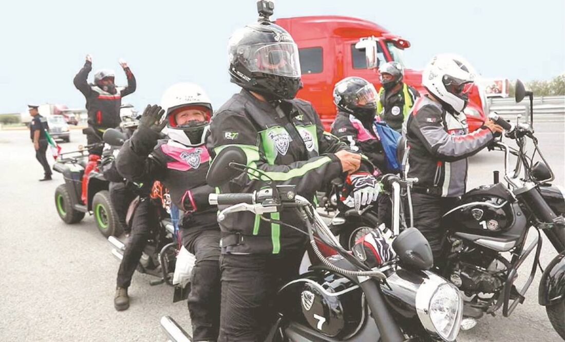 Los participantes de la Rodada sin Límites arribaron a San Luis Potosí, donde motociclistas de ese estado les dieron un gran recibimiento. Fotos/CHRISTIAN EMANUEL GARCÍA