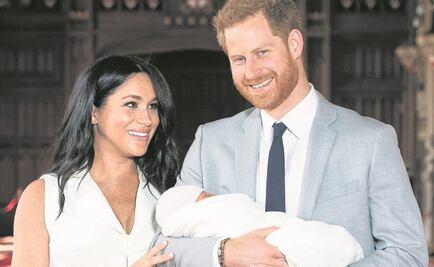 Duques de Sussex celebran Día del Padre con foto de su bebé Archie
