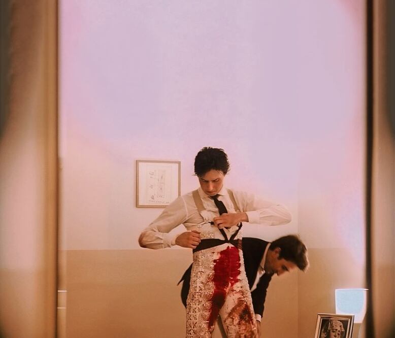 El torero peruano Andrés Roca Rey es el protagonista
 de Tardes 
de soledad, documental que ahonda en los riesgos y estética de su oficio./ Crédito: Andergraun