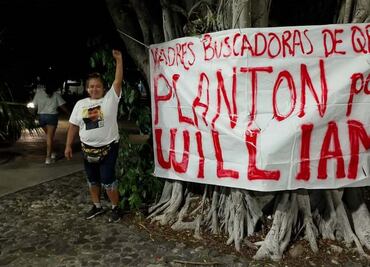 Madres buscadoras mueven plantón a la Fiscalía General del Estado en Cancún; afirman no se moverán hasta obtener respuesta
