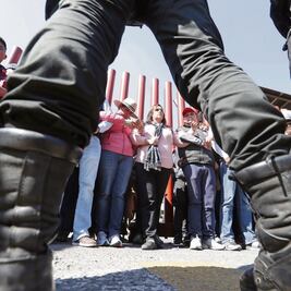 Campesinos ganan el juego de vencidas... otra vez