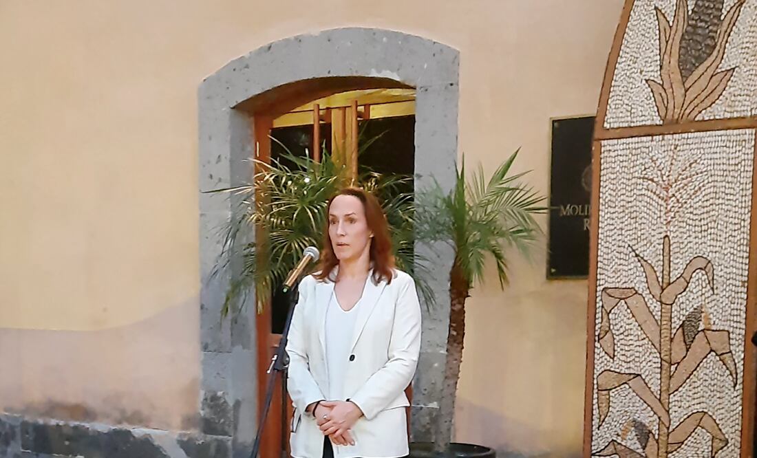Dolores Phillips, directora del Museo Dolores Olmedo, durante la inauguración de la ofrenda "Paseo por la Alameda" que se ubica en el Museo Cencalli. Foto: Secretaria de Cultura