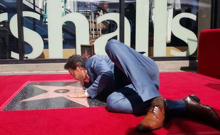 Al grito de ¡Viva México!, Eugenio Derbez devela su estrella en Hollywood