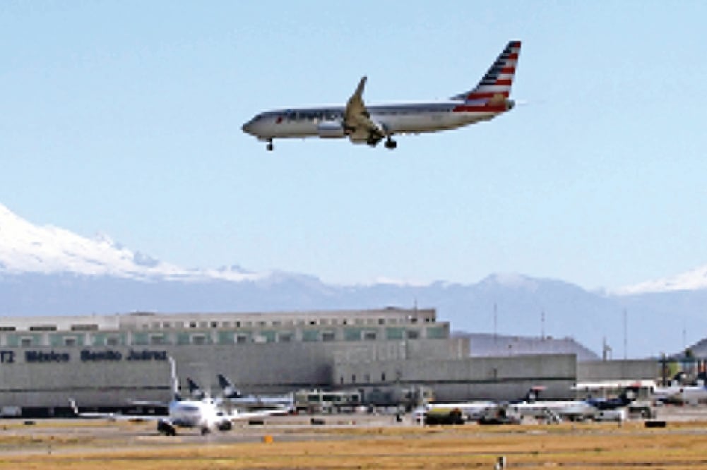 Según la IATA, la subasta de slots puede limitar la competitividad, al dificultar la expansión o la entrada de compañías aéreas pequeñas (ARCHIVO EL UNIVERSAL)